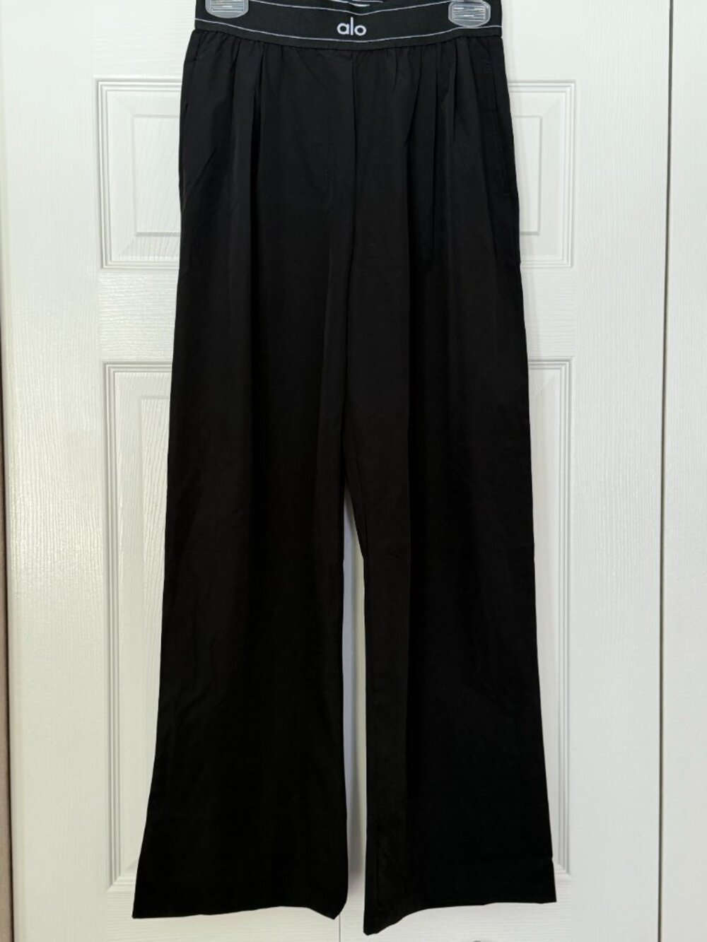 Alo Yoga Black Suit Up Pleated Wide-Leg Track Pants Sz S Minimalist Athlesure - Picture 3 of 6